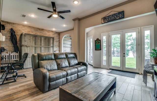452 Yacht Club Drive Gallery 4