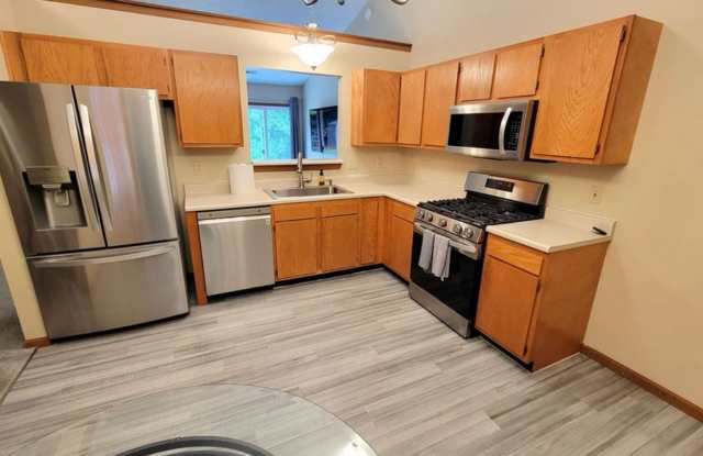 3-Bedroom West Lafayette Home with Split Floor Plan & Attached Garage Gallery 4