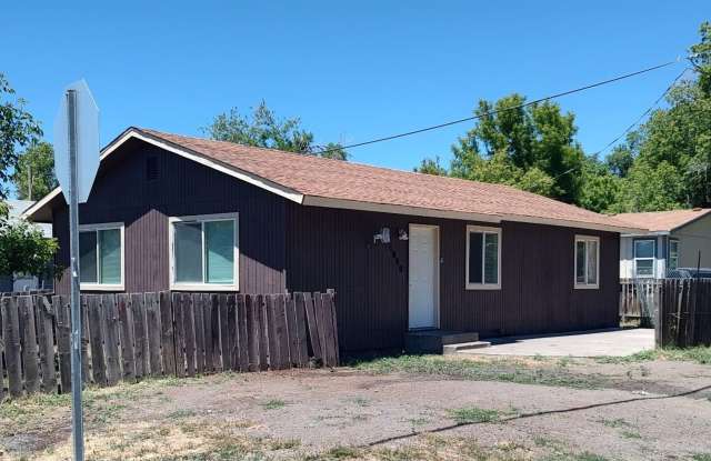 Located in Lakeview! Newly Renovated 3 Bedroom, 1 Bathroom Home photos photos