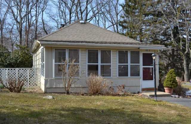 471 Sicomac Ave photos photos