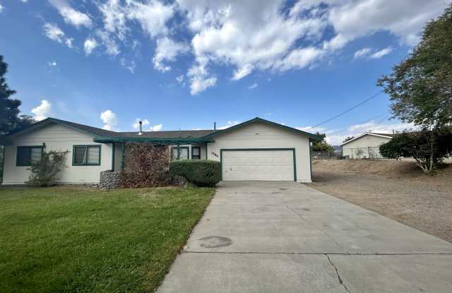 1584 Johnson Ln photos photos