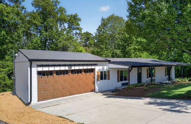 Beautifully Renovated Home in Southside – Prime Location! photos photos