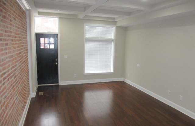 129 N Milton Ave Gallery 4