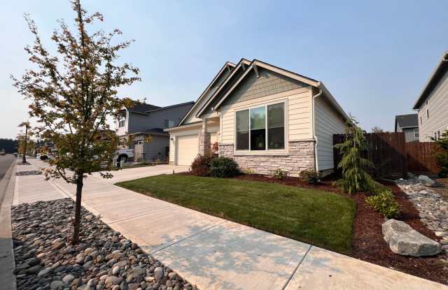 Gorgeous 5 Bedroom in Battle Ground! Gallery 4