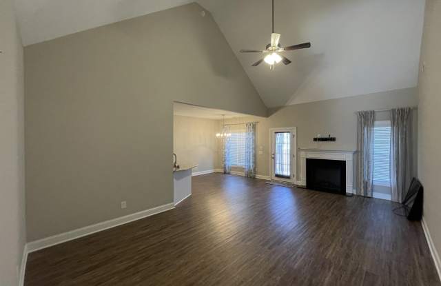 3909 Pensacola Drive Gallery 2