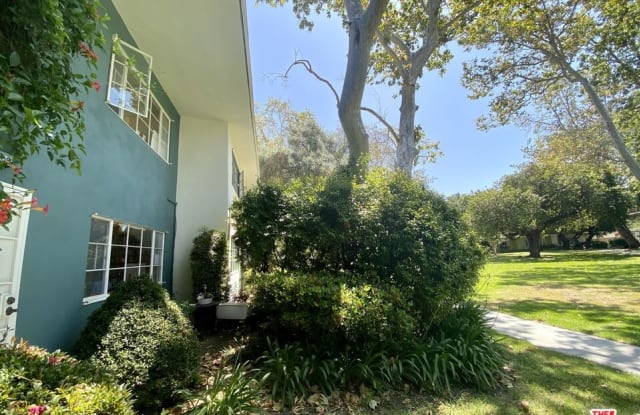 5509 VILLAGE GRN - 5509 Village Green, Los Angeles, CA 90016