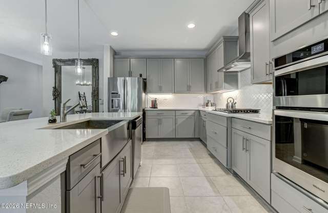 124 PINE BLUFF Drive photos photos