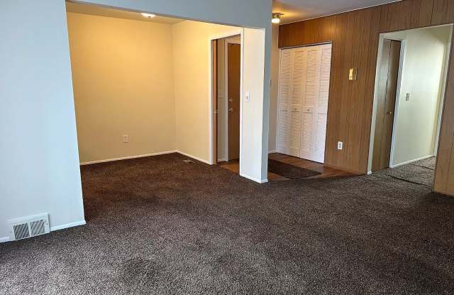 1722 Washtenaw Avenue Gallery 2