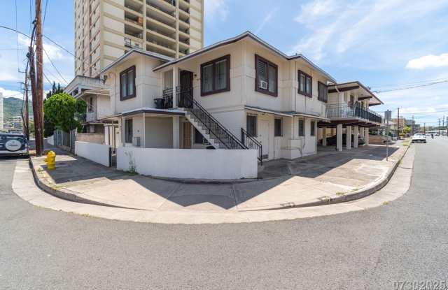 Conveniently Located Moi'ili'ili Apt. near Waikiki, Alamoana, UH (Moiliili) - 763 Paani Street, Honolulu, HI 96826