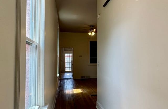 Beautifully Historic 1 Bed 1 Bath Denver Row Home, Available September Close To Downtown! - 121 Delaware Street, Denver, CO 80223