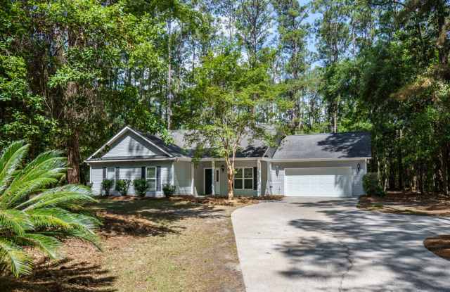 Desirable home on Lady's Island photos photos