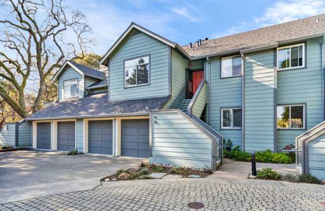 Quiet and Spacious 2 Bedroom Condo in Sunny Novato! photos photos