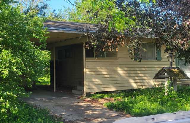 Cute 2 bedroom! Gallery 1