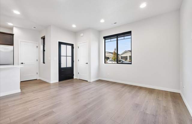 Single-Level Serenity: Your 3 Bedroom, 2 Bath Dream Home Awaits Gallery 4