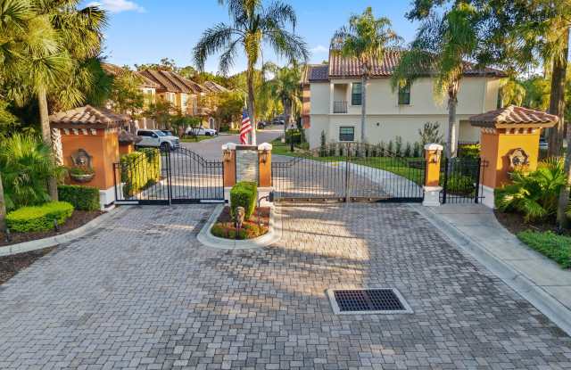 8861 LA TERRAZZA Place Gallery 2
