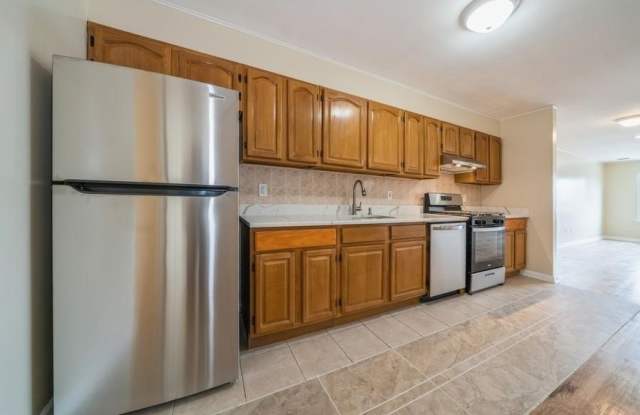 601 OCEAN AVE - 601 Ocean Avenue, Jersey City, NJ 07305