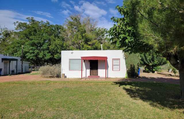 537 Eastland Street Gallery 1