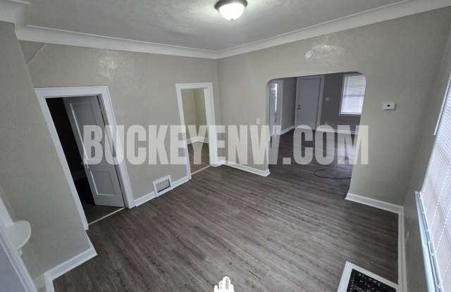 2 Bedroom House Gallery 4