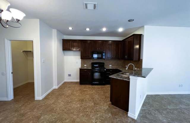 4920 Stray Creek Lane Gallery 4
