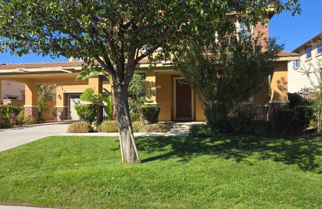 6 Bedroom Home in The Lakes in Menifee Gallery 1