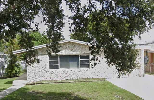 4441 Southwest 18th Street photos photos