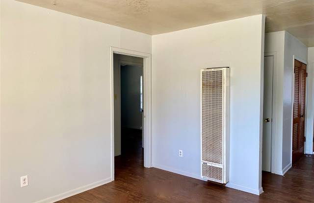 2726 Beech Street Gallery 3