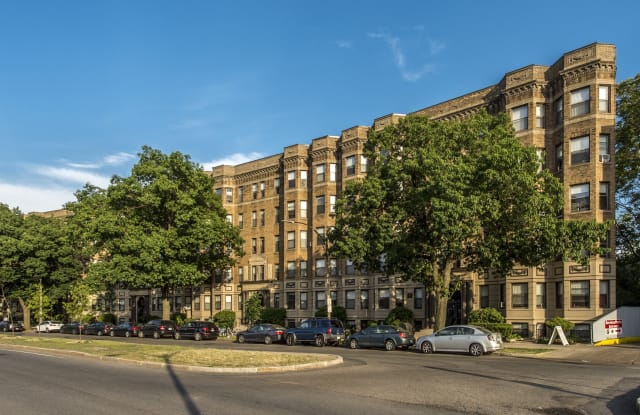 1144 Commonwealth Avenue Gallery 1
