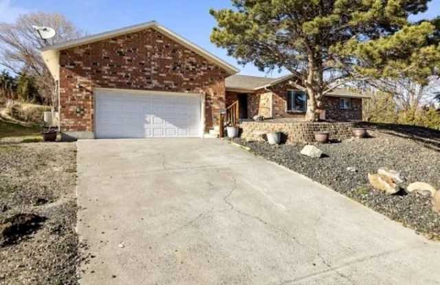 Elegant 4-Bedroom Home on a Corner Lot in West Richland – Updated, Spacious, and Ideally Located photos photos