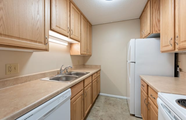 Shamrock Court Apartments photos photos
