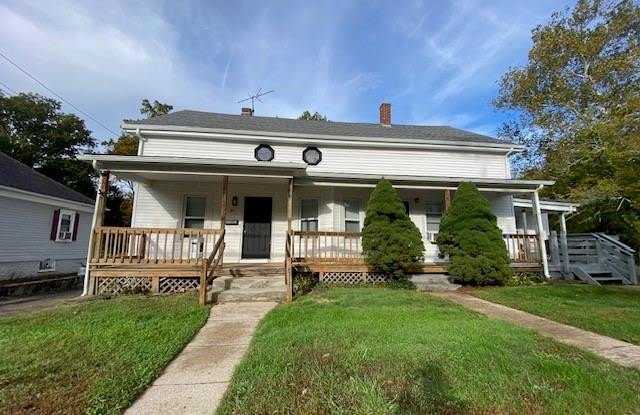 90 Phenix Avenue - 90 Phenix Avenue, West Warwick, RI 02893