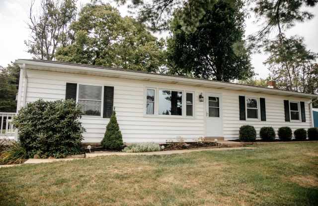 FULLY FURNISHED SINGLE FAMILY HOME - INTERNET AND BASIC CABLE INCLUDED - 5% MILITARY OR STUDENT DISCOUNT photos photos FULLY FURNISHED SINGLE FAMILY HOME - INTERNET AND BASIC CABLE INCLUDED - 5% MILITARY OR STUDENT DISCOUNT photos photos