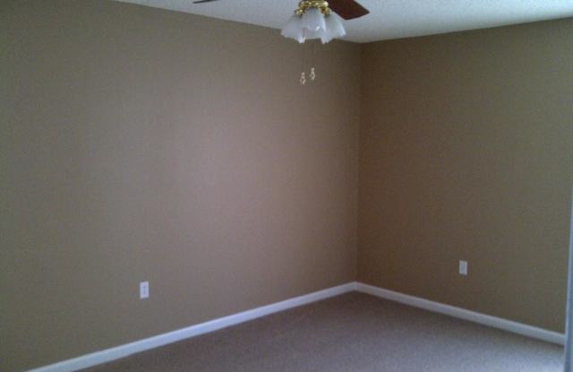 5853 Garden Ridge Dr Gallery 3