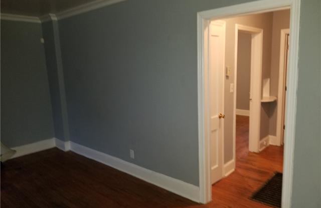 1611 Bancroft Street Gallery 3