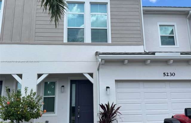 5230 Thatcher Court photos photos