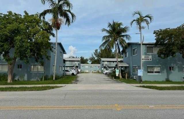 1829 N A unit: 39 photos photos