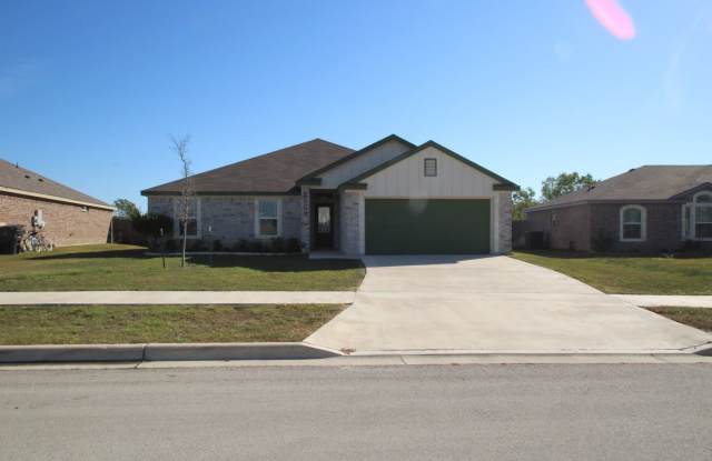 2023-Built 5-Bedroom Home with Spacious Living & Outdoor Space Gallery 1