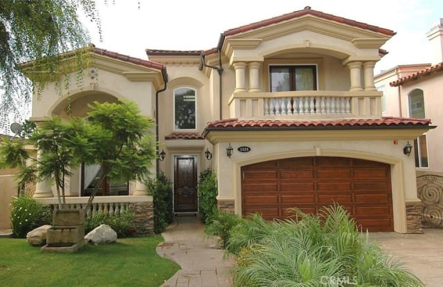 1524 9th Street - 1524 9th Street, Manhattan Beach, CA 90266