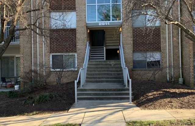 2911 CHARING CROSS Road unit: 10 photos photos