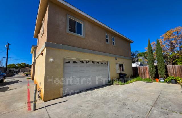 690 N. Grape St. photos photos