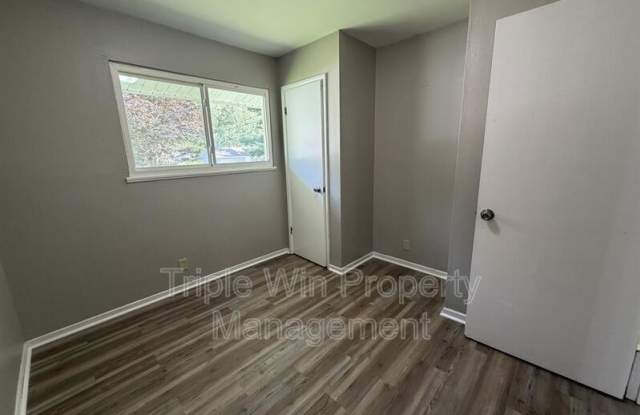 1654 Mowbry Ln Gallery 4