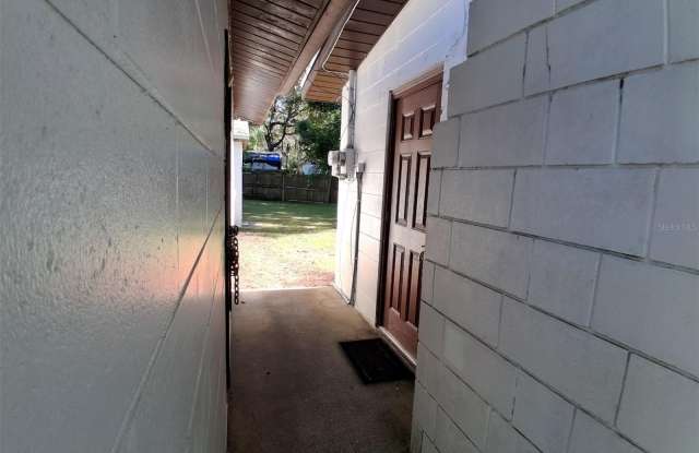 10052 LAKE Drive Gallery 4