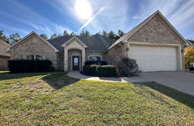Coming Soon! Updated 5 Bedroom 3 Bath Home in South Tyler! photos photos
