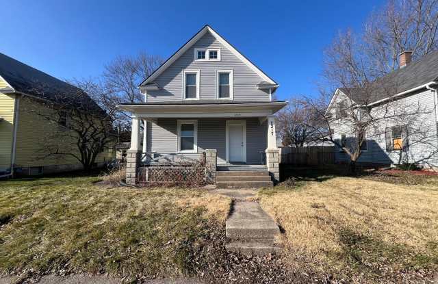 !3 Bedroom in Moline Ready August 1st! photos photos