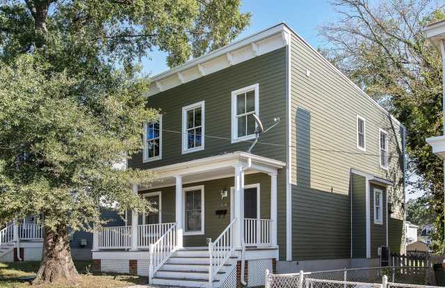 BEAUTIFUL HOME IN HISTORIC MANCHESTER DISTRICT Gallery 1