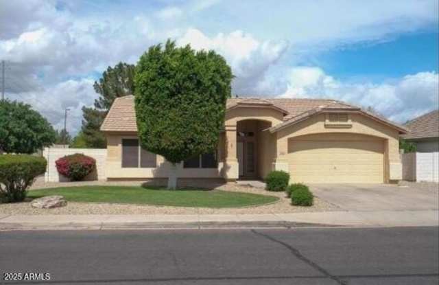 2032 E WILLOW WICK Road photos photos