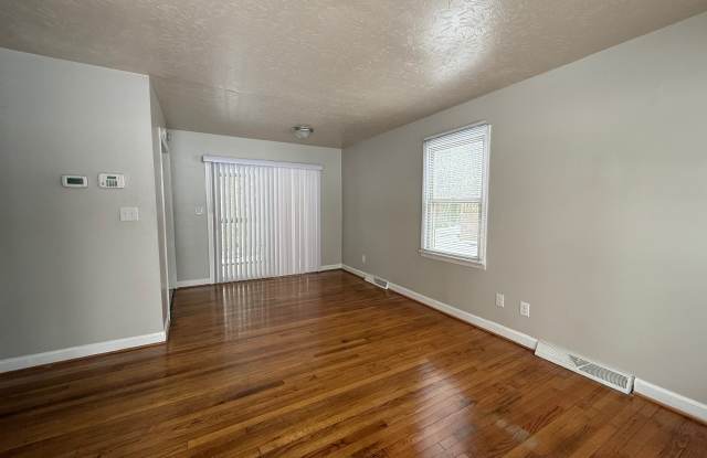 319 Raeford Avenue - 319 photos photos