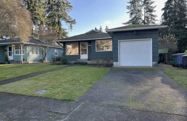 Gorgeous 2-Bedroom Rambler in heart of Fircrest! - 536 Farallone Avenue, Fircrest, WA 98466