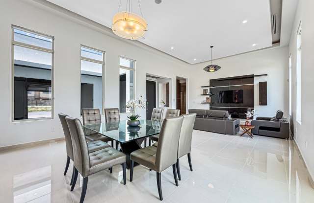 Modern 3-Bed / 3-Bath Home with Pool! photos photos