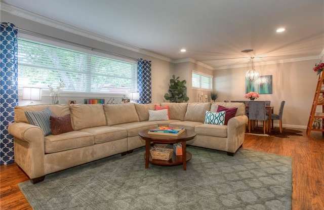 4401 Warnock Court Gallery 3