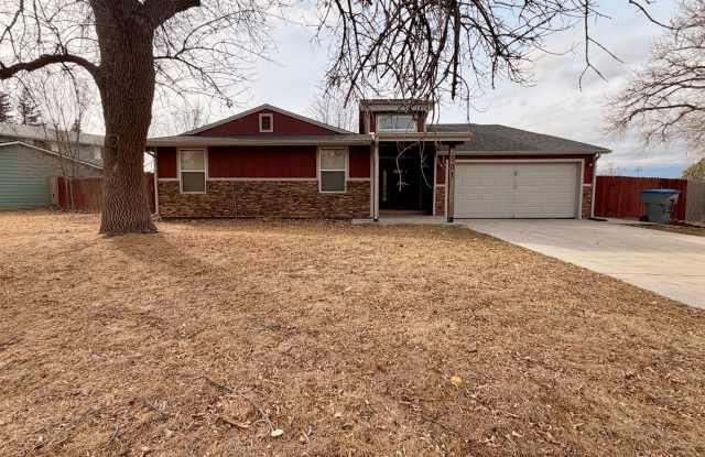 Spacious SINGLE-LEVEL 3 Bed / 3 Bath – NEW Carpet, Marble Counters  Fenced Yard photos photos